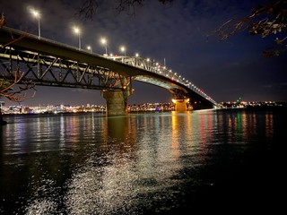 Fototapeta na wymiar Auckland bridge