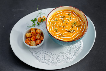 pumpkin soup with crackers