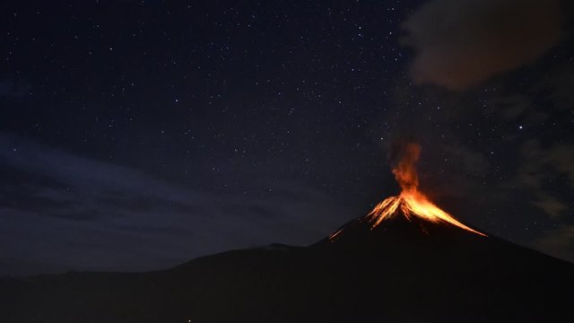 Volc&aacute;n Tungurahua en los andes del Ecuador