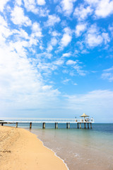 〈石垣島〉ビーチの桟橋