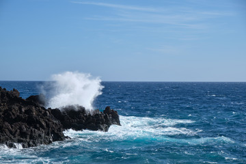 la palma atlantic waves and cliffs