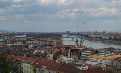 Fototapeta na wymiar top view of the city of Budapest and its bridge over the river