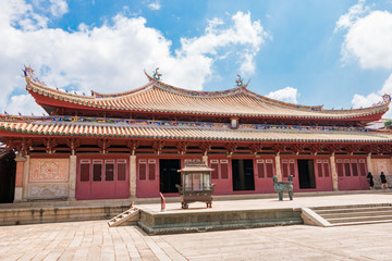 Obraz premium The Confucian Temple in Quanzhou, China. An old 500-year-old building.