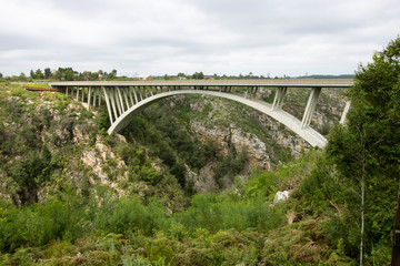 Paul Sauer Bridge im Tsitsikamma Nationalpark an der Garden Route in Südafrika