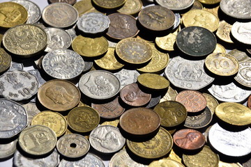 pieniądze monety waluta z całego świata  - obrazy, fototapety, plakaty