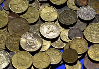 pieniądze monety waluta z całego świata  - obrazy, fototapety, plakaty