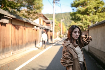 Fototapeta premium 見つめる女性