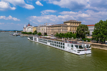 Naklejka premium River cruiser ship on Danube river Budapest