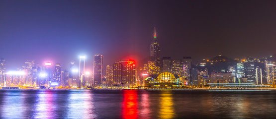 Fototapeta na wymiar Night view of Hong Kong skyline panorama 
