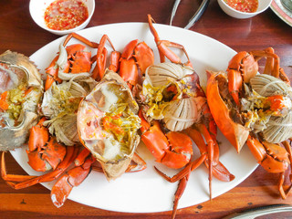 Steamed crabs and crab's spawn