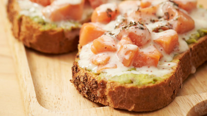 sandwich with salmon