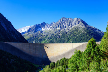 Obraz na płótnie Canvas Alpine water reservoirs - Schlegeisspeicher