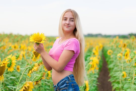  Girl in sunflower