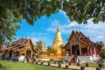 Obraz premium Wat Phra Singh Woramahaviharn, znana jako Świątynia Lwa Buddy, druga najbardziej czczona świątynia w Chiang Mai w Tajlandii