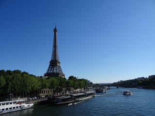 Fototapeta premium Paryż to wspaniałe miasto, stolica Francji