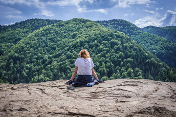 Naklejka premium Tourist on so called Tomasovsky Vyhlad rocky viewpoint in Slovak Paradise Park, Slovakia