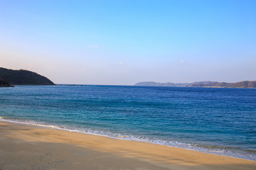 白い砂浜の静寂