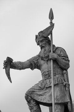 Skulptur des G&ouml;ttervater Odin in Thale