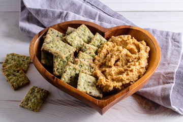 hummus and bread crackers healthy food