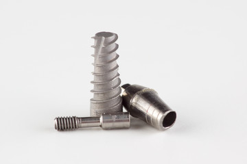 dental titanium implant with locking elements