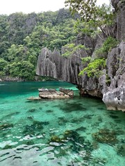 The beautiful turquoise waters in El Nido, Palawan 