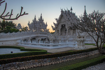 Obraz premium A beautiful view of white temple at Chiang Rai, Thailand.