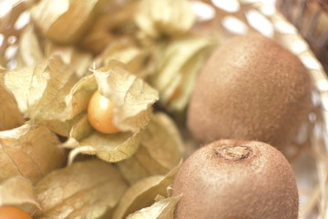 kiwis y fruta exotica