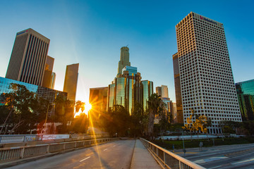 Obraz premium Empty freeway streets with almost no vehicles and people due to coronavirus ( COVID-19 ) virus outbreak and stay at home order and mandatory quarantine in Downtown, Los Angeles