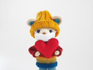 かわいい熊の編みぐるみ