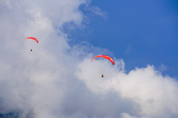 Paragliders jumping from Babadağ to Ölüdeniz, paragliding jumping point