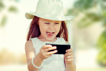 Kid texting