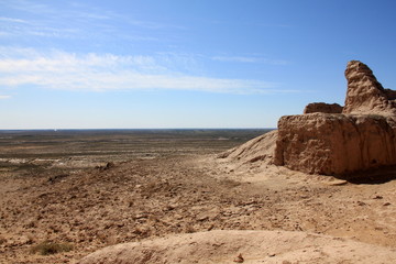 ウズベキスタンのアヤズ・カラ遺跡