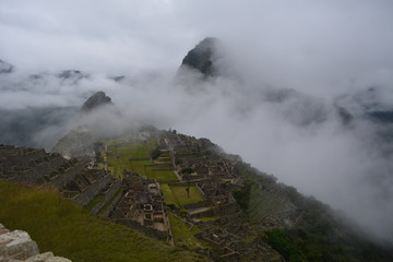 Machu Pichu entre nubes