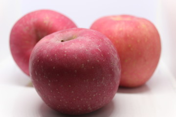 Fototapeta na wymiar Fresh red apple from Indonesia 