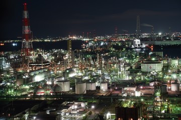 Fototapeta na wymiar 四日市の工場夜景
