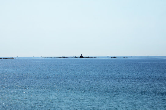湘南の海と烏帽子岩