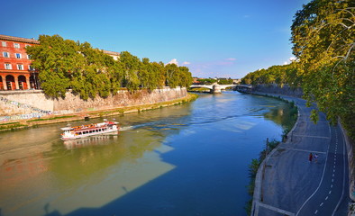 tiber river in roma italy