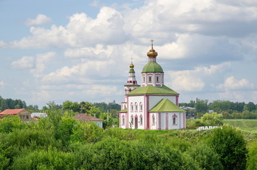 Fototapeta na wymiar The Church of Elijah the Prophet in Suzdal, Vladimir region. Golden ring of Russia