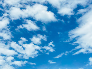 Obraz premium Blue sky with white clouds background. Clear sunny day