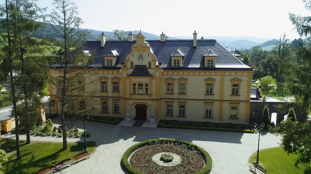Beautiful historic castle and ready for wedding