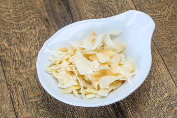 Coconut dry chips in the bowl