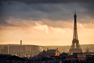Paysage de Paris au coucher de soleil