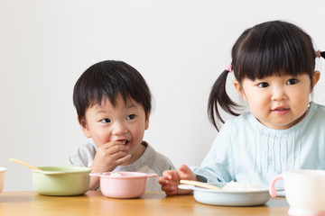 子供　食事