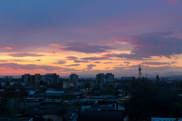 Fototapeta na wymiar Beautiful sunset above the city skyline , The city of Ploiesti, Romania with a beautiful sun