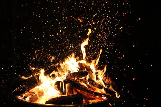 Gem&uuml;tlicher Abend mit Feuerschale 