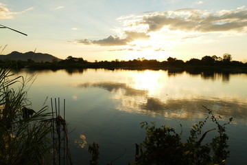 Fototapeta premium Sunset in Laos river 
