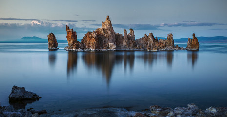 Tufa columns at sunrise, Mono Lake, California