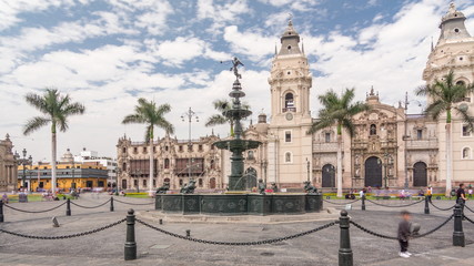 Fototapeta na wymiar Fountain on The Plaza de Armas timelapse hyperlapse, also known as the Plaza Mayor
