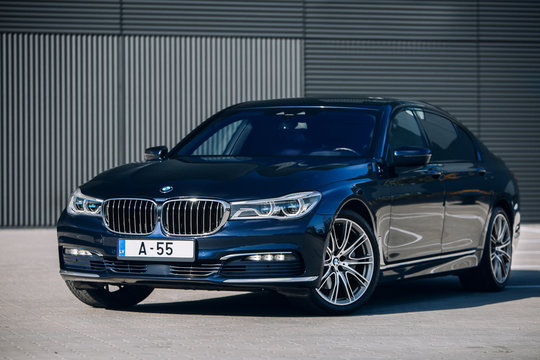 BMW 7 Series G12  730d Long Luxury Sedan