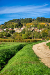 village bourguignon en automne